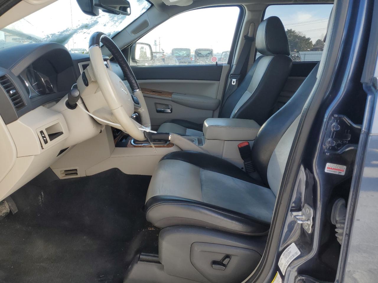 2010 Jeep Grand Cherokee - Image 7