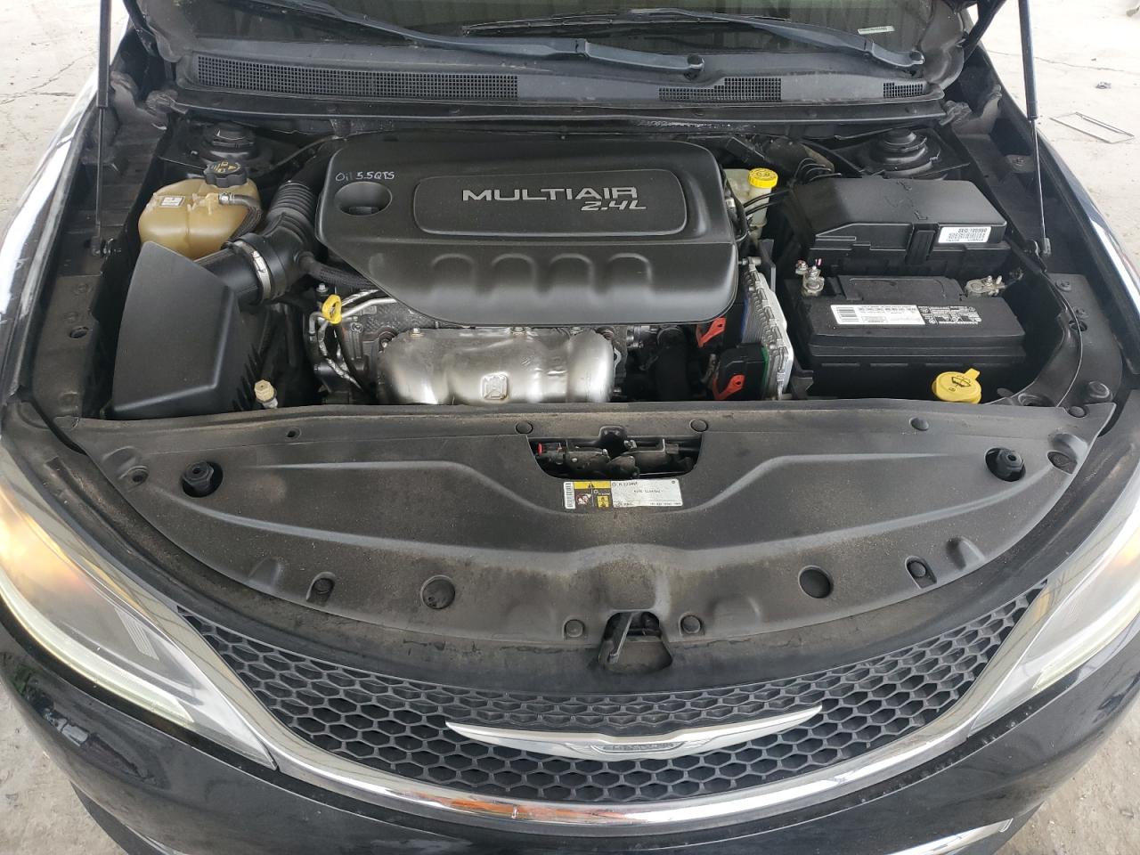 2015 Chrysler 200 - Image 11