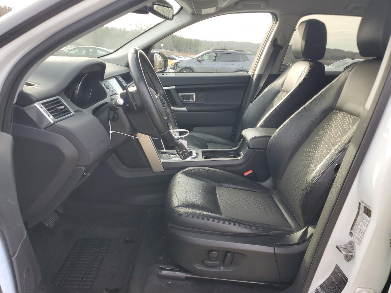 2017 Land Rover Discovery - Image 7