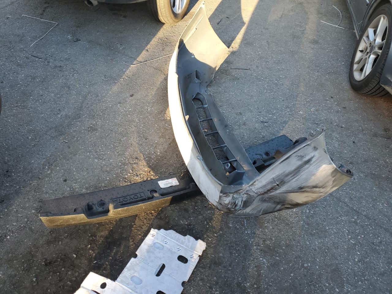 2000 Toyota Sienna - Image 13