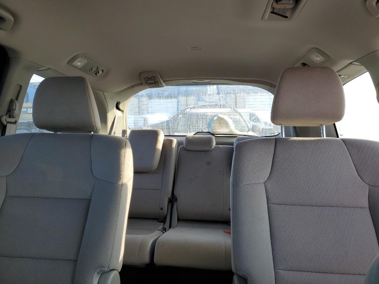 2015 Honda Odyssey - Image 10