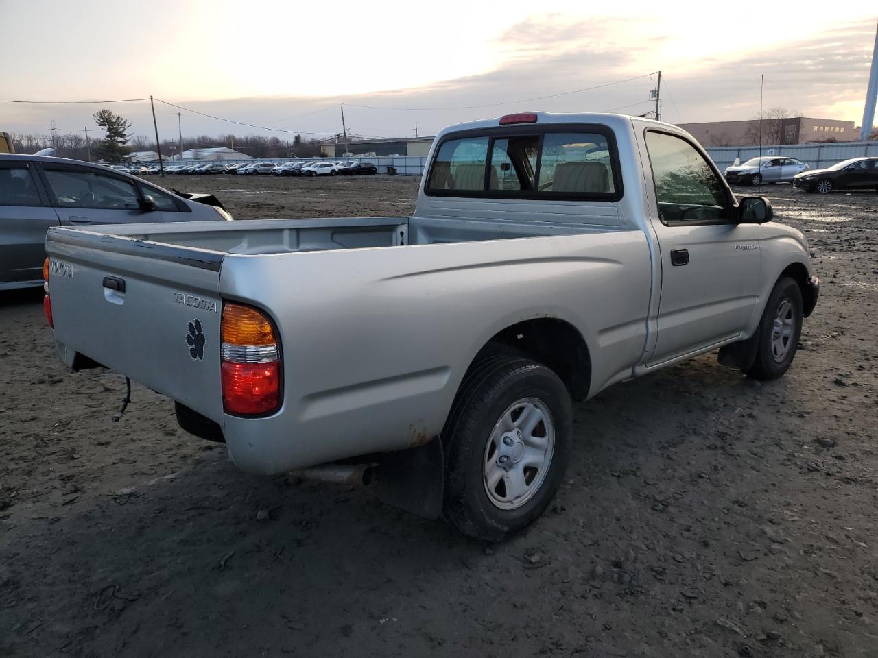 2004 Toyota Tacoma - Image 3