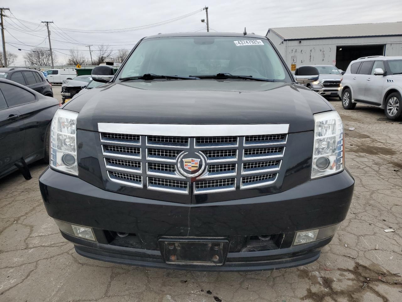 2012 Cadillac Escalade - Image 5