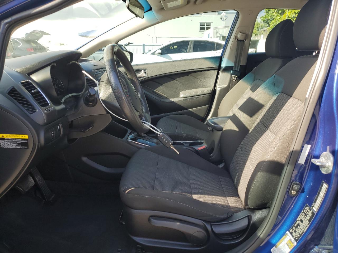 2017 Kia Forte - Image 7