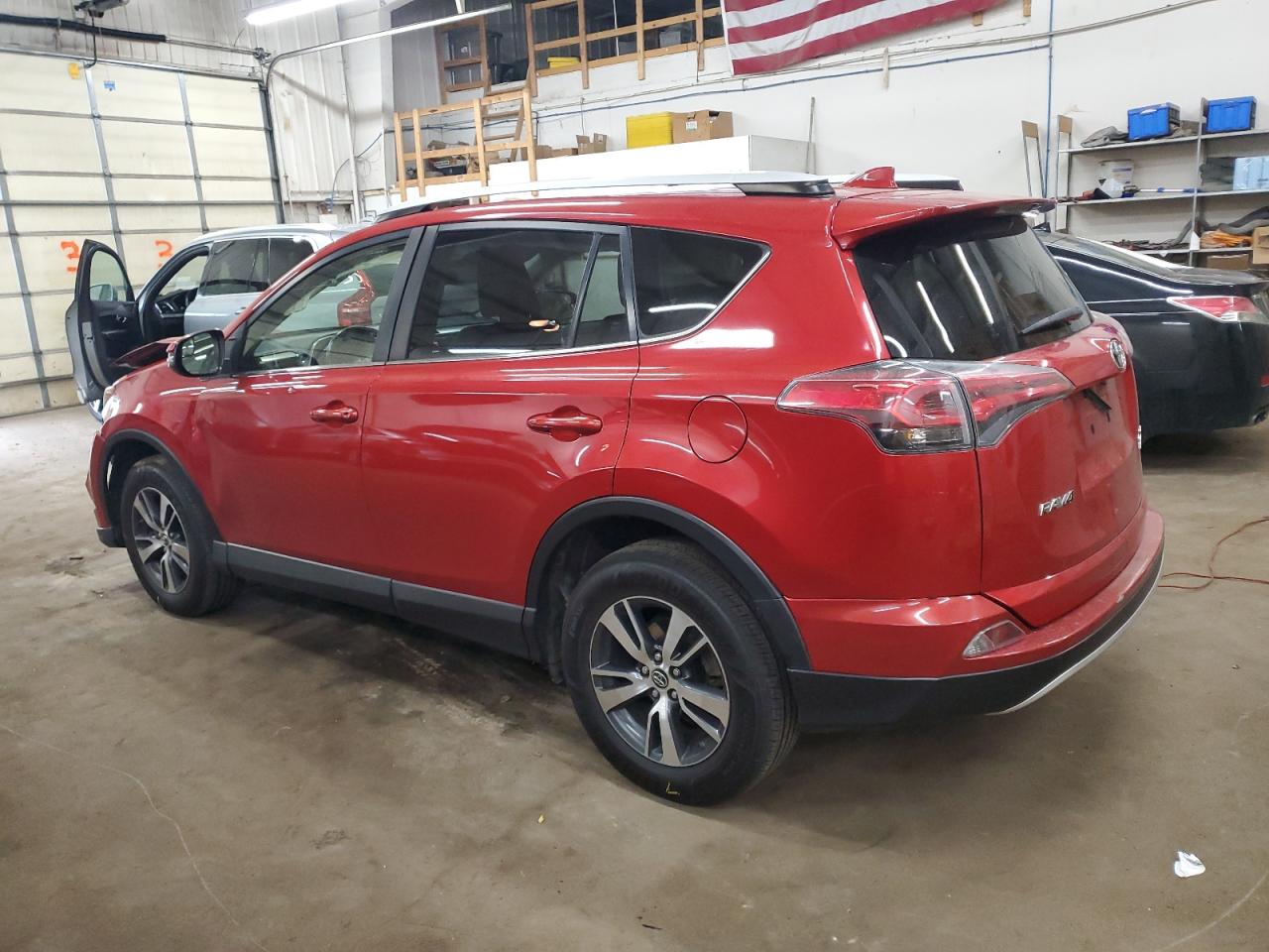 2016 Toyota RAV 4 - Image 2