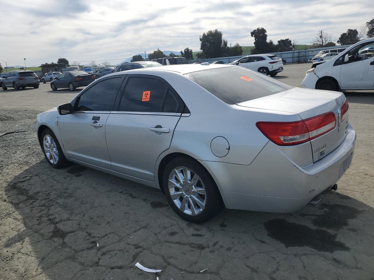 2011 Lincoln MKZ - Image 2