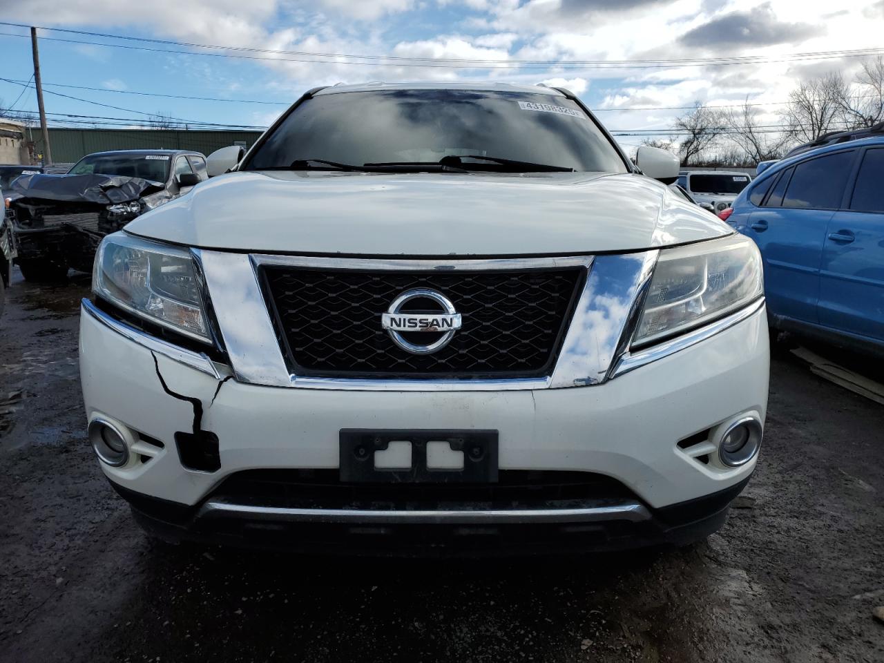 2013 Nissan Pathfinder - Image 5