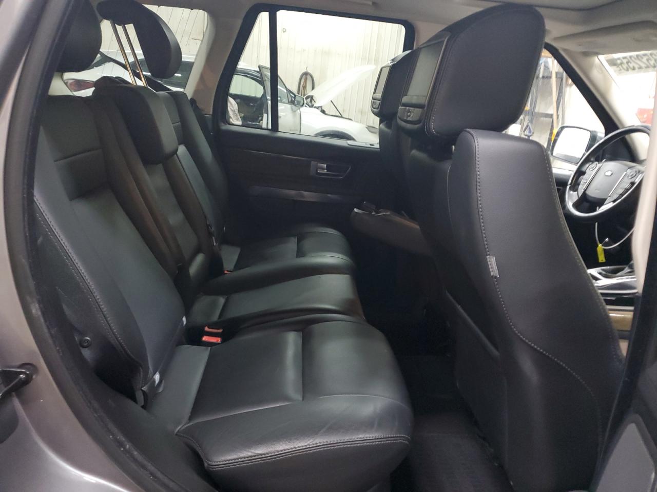 2012 Land Rover Range Rover - Image 11