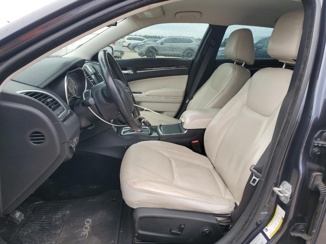2015 Chrysler 300 - Image 7