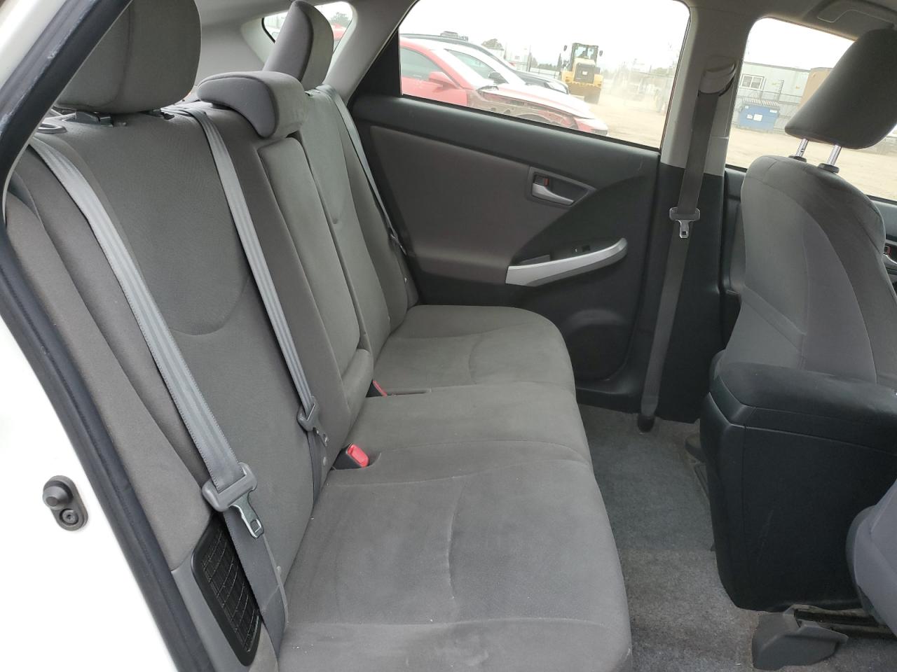 2013 Toyota Prius - Image 10