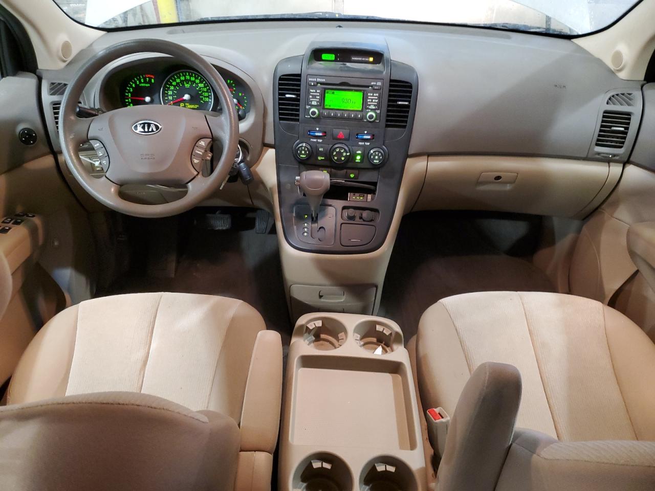 2012 Kia Sedona - Image 8
