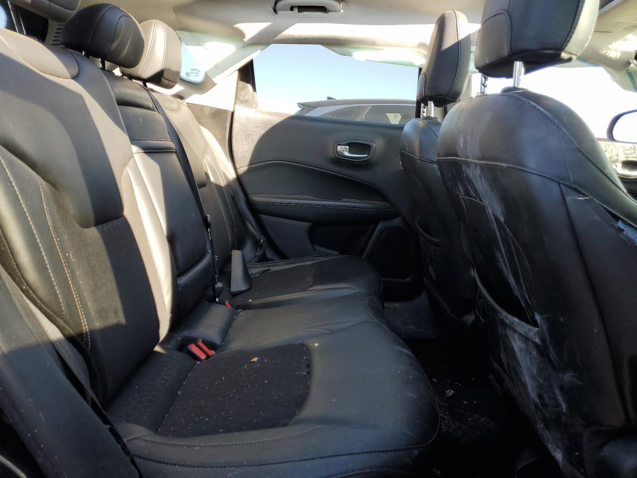 2018 Jeep Compass - Image 10
