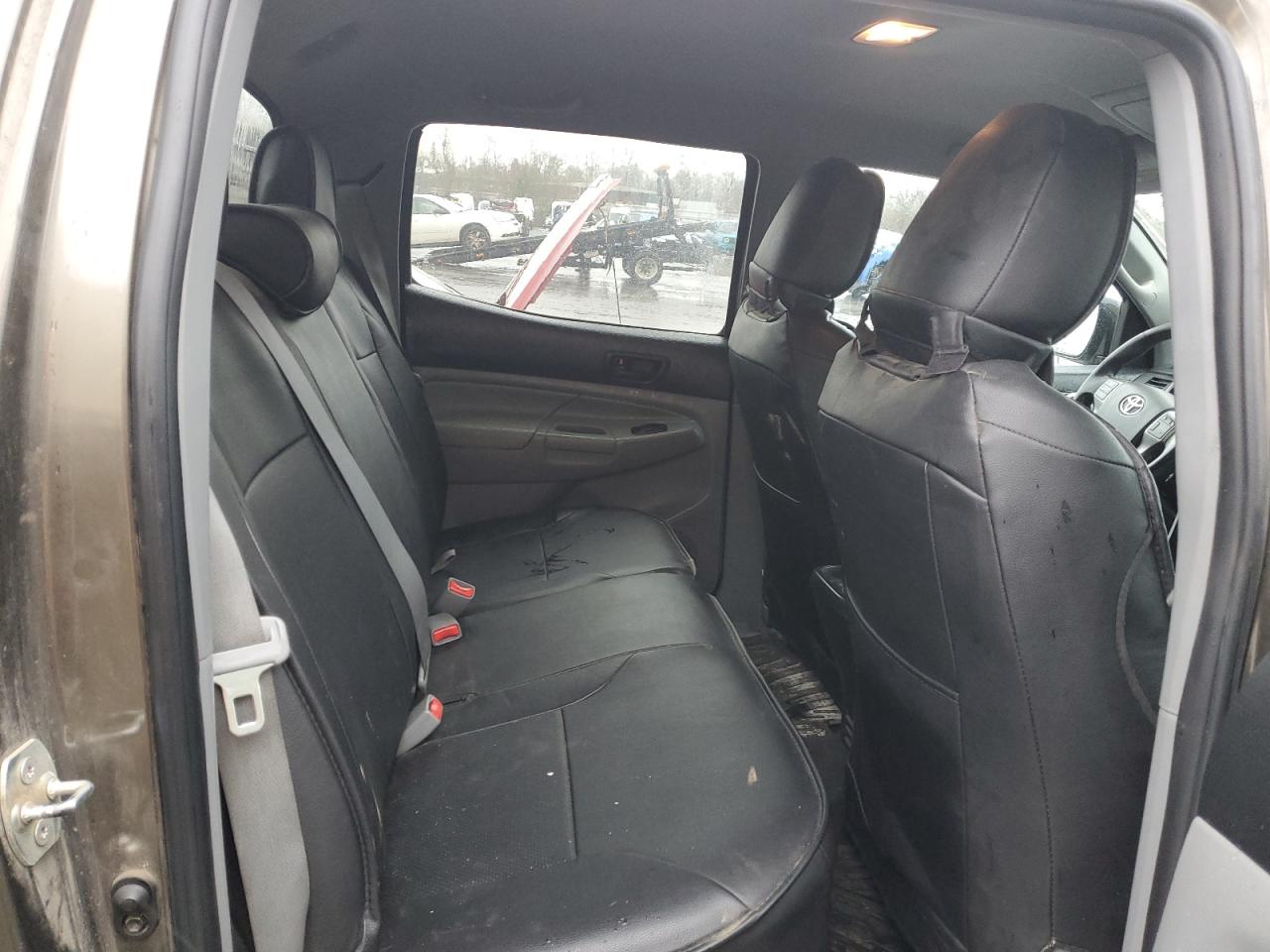 2013 Toyota Tacoma - Image 10