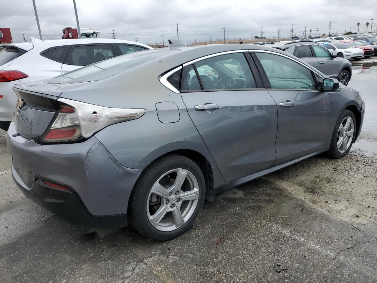 2018 Chevrolet Volt - Image 3