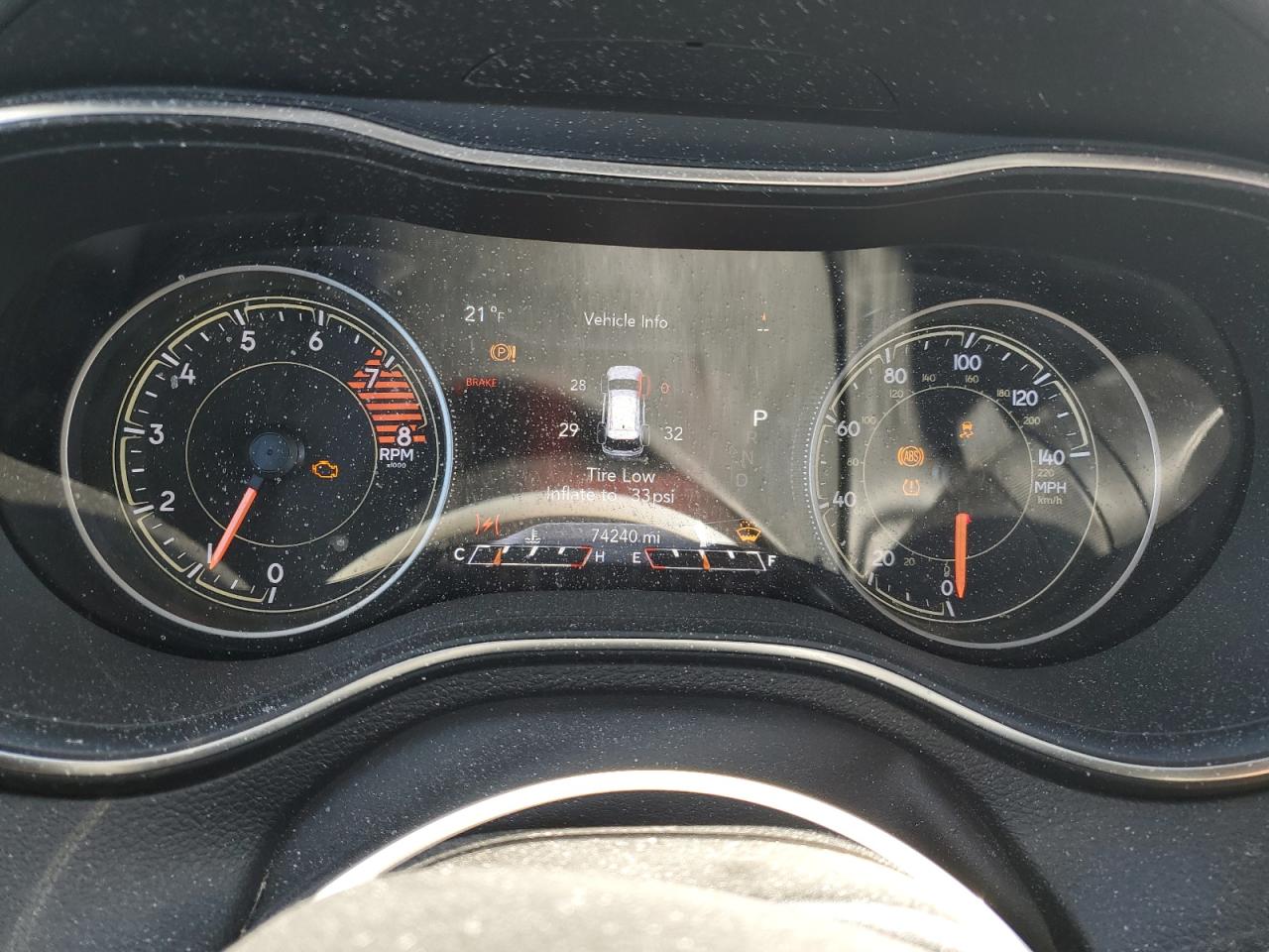 2020 Jeep Grand Cherokee - Image 9