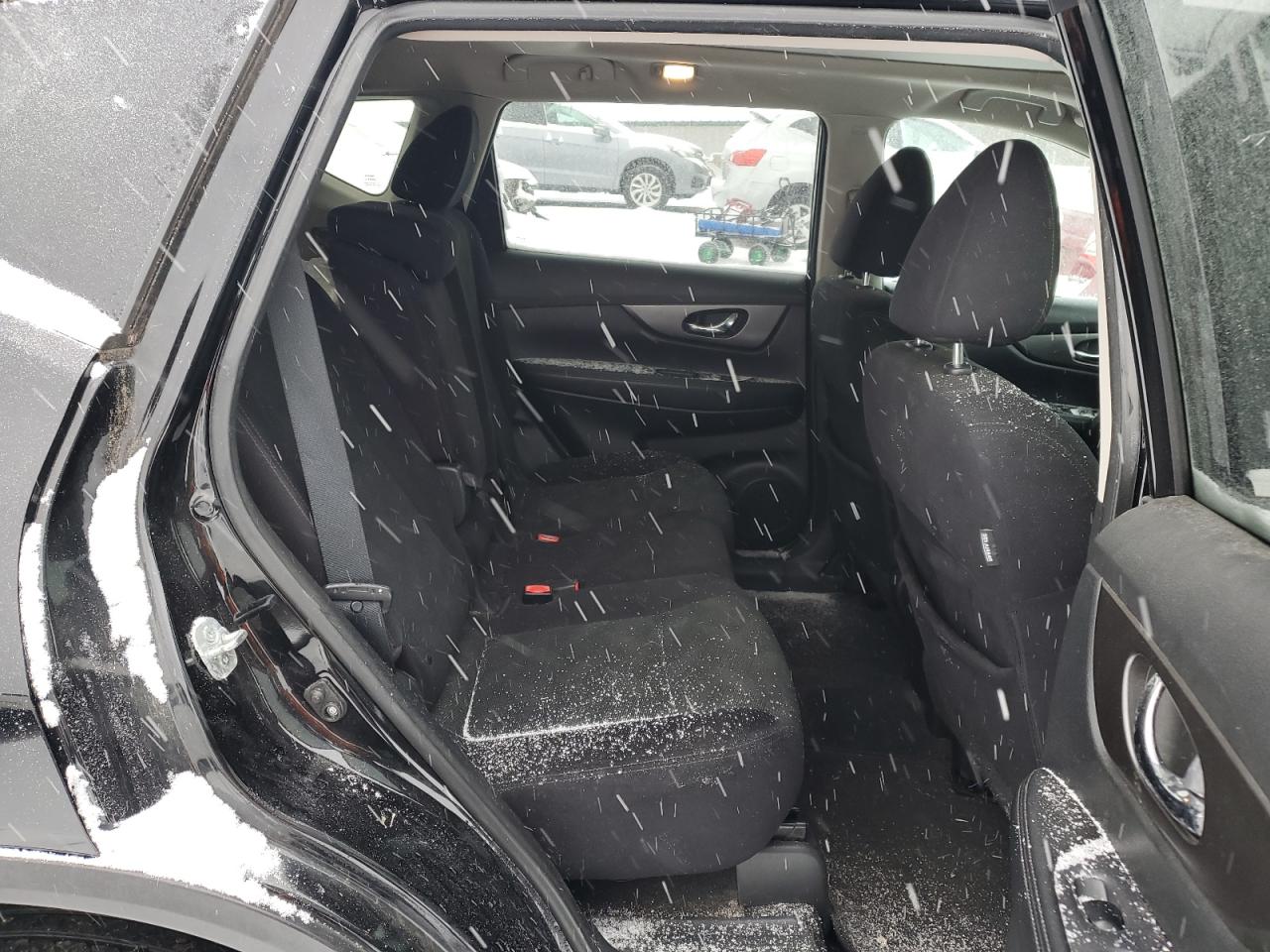 2015 Nissan Rogue - Image 11