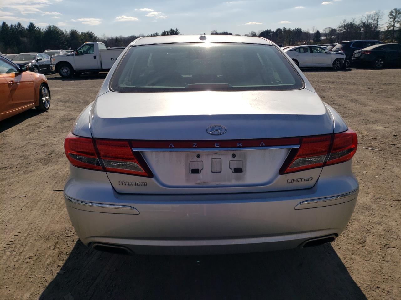 2011 Hyundai Azera - Image 6