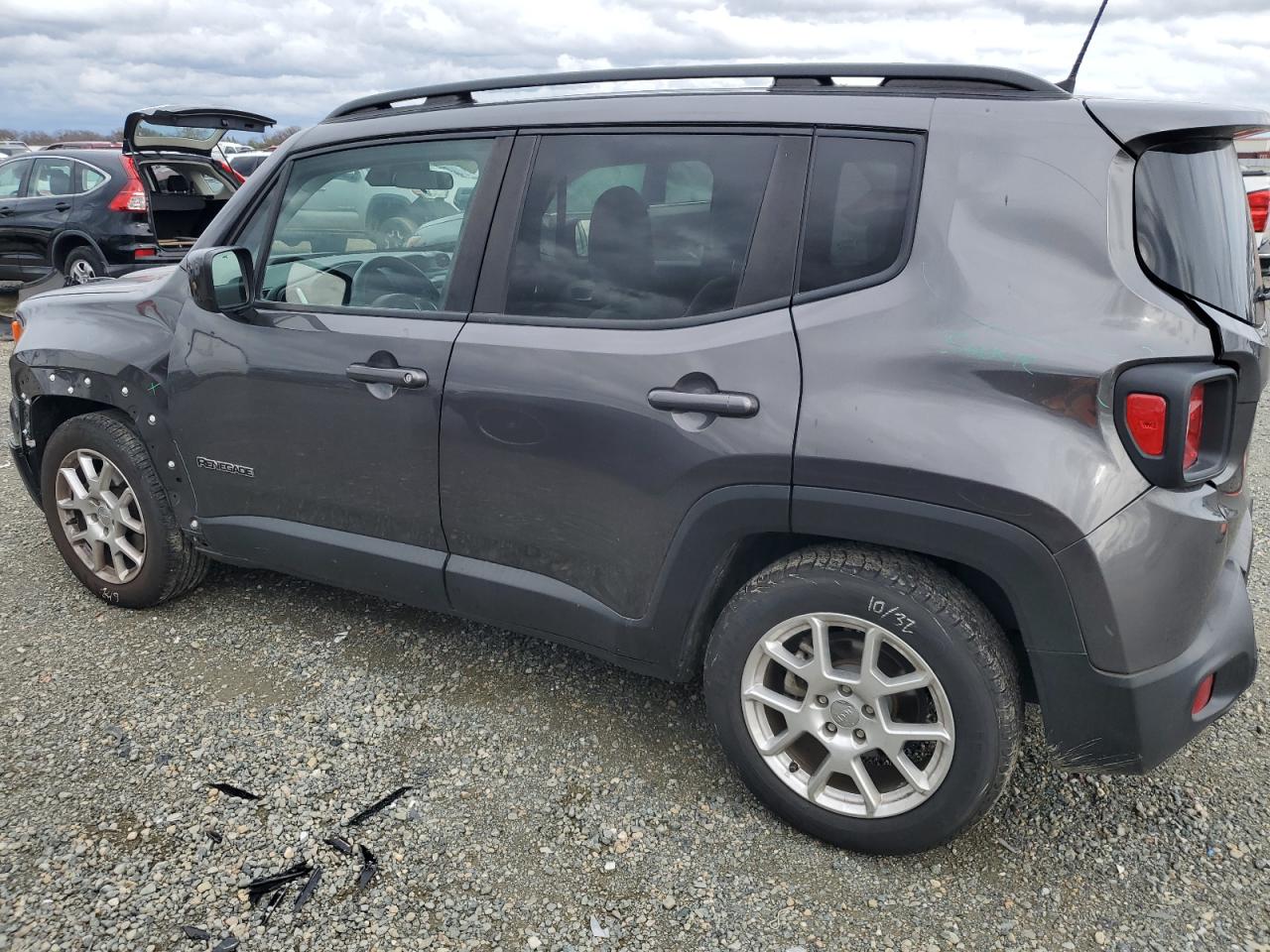 2020 Jeep Renegade - Image 2