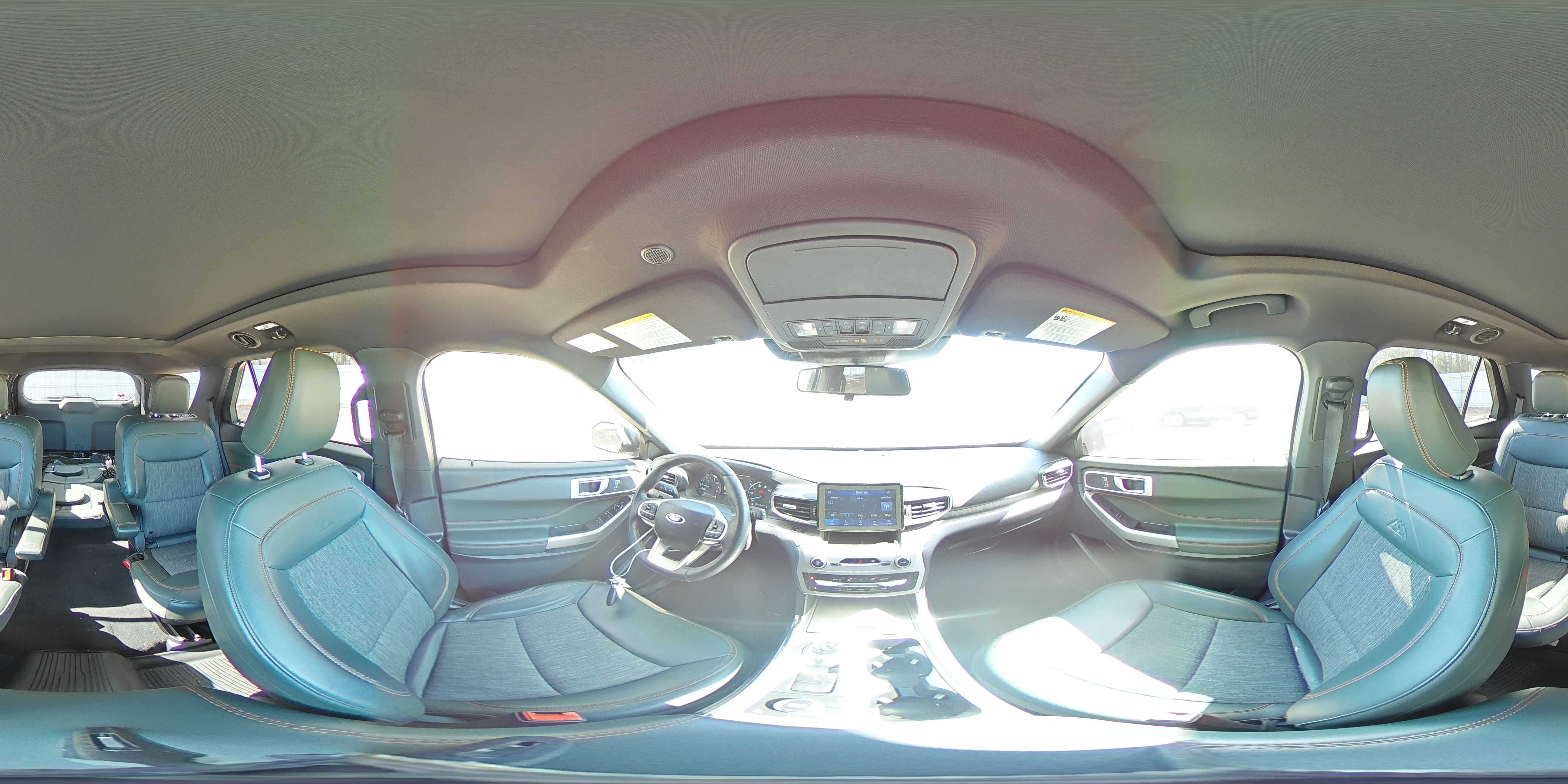 2023 Ford Explorer - Image 14