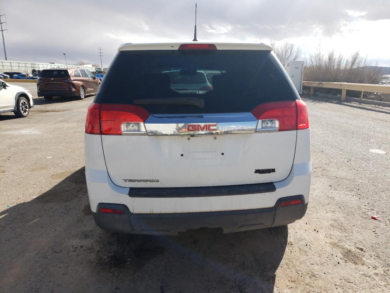 2011 GMC Terrain - Image 6