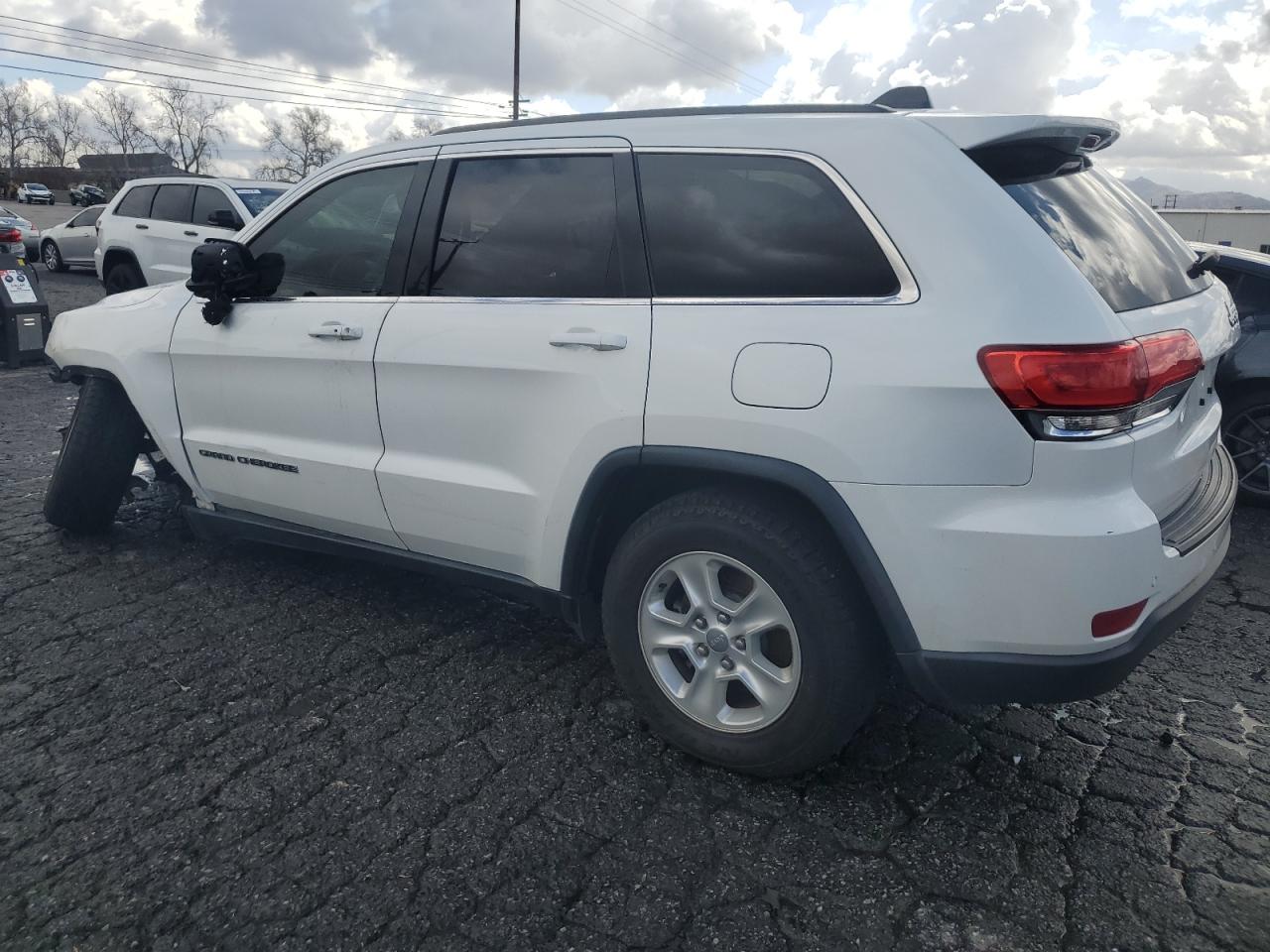 2017 Jeep Grand Cherokee - Image 2
