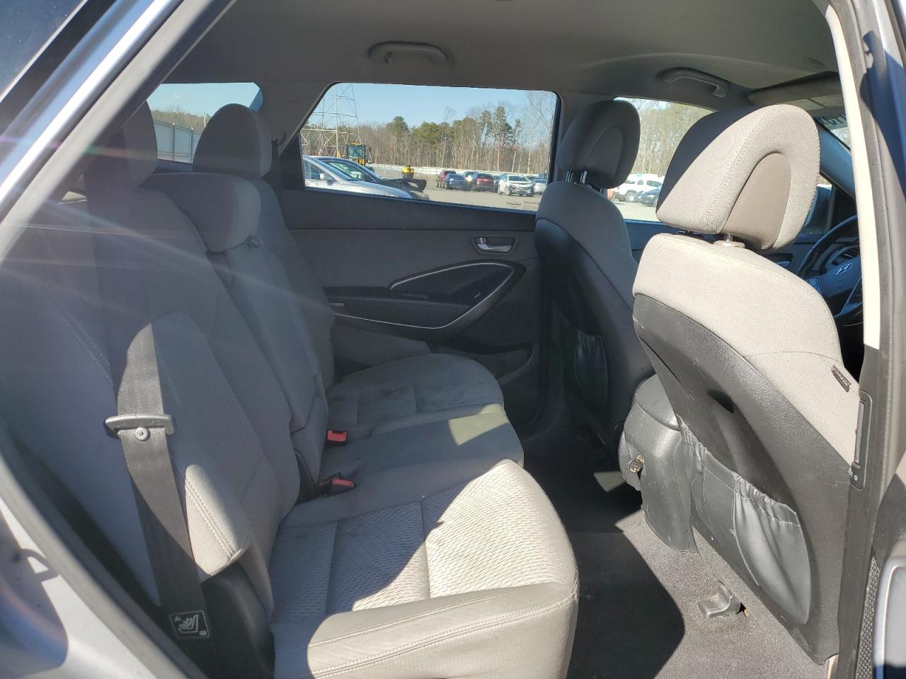 2014 Hyundai Santa Fe - Image 11
