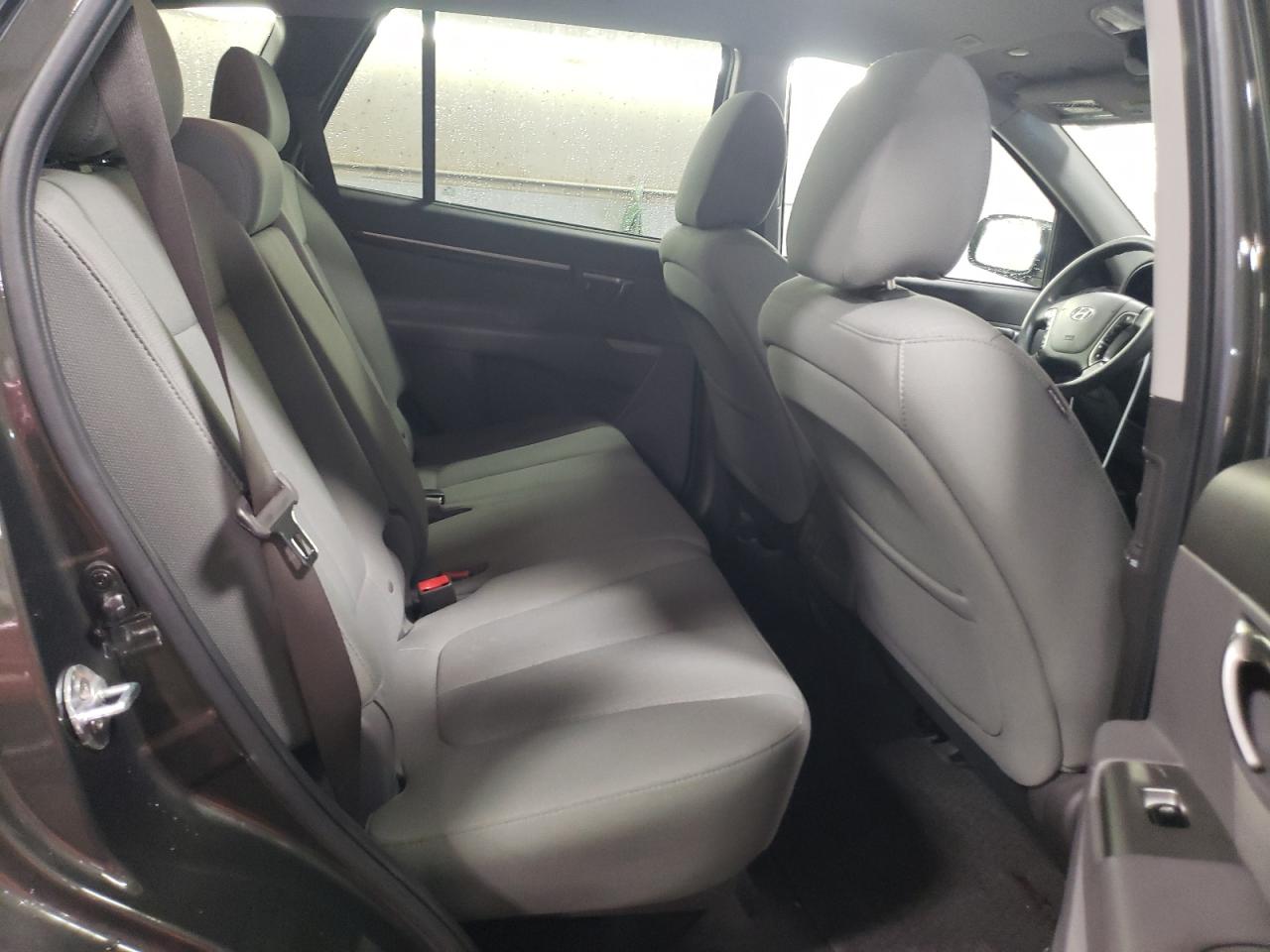 2011 Hyundai Santa Fe - Image 10