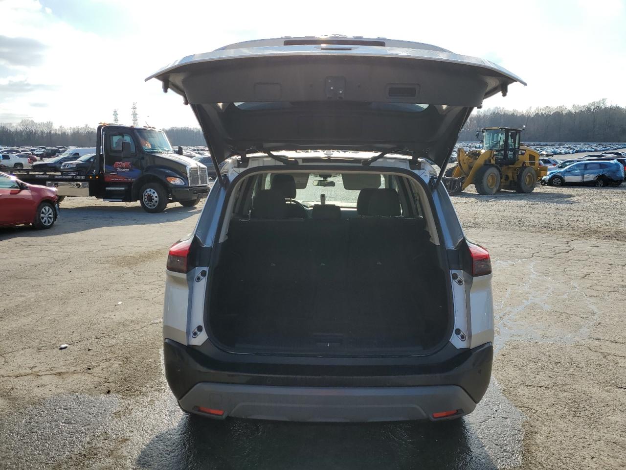 2021 Nissan Rogue - Image 6