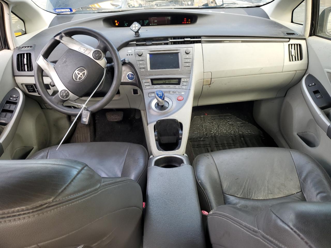 2012 Toyota Prius - Image 8