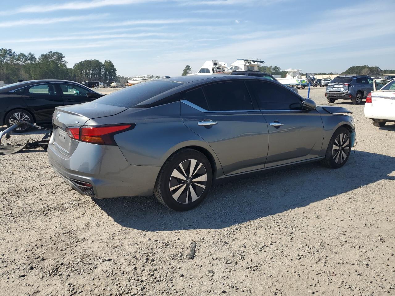 2019 Nissan Altima - Image 3
