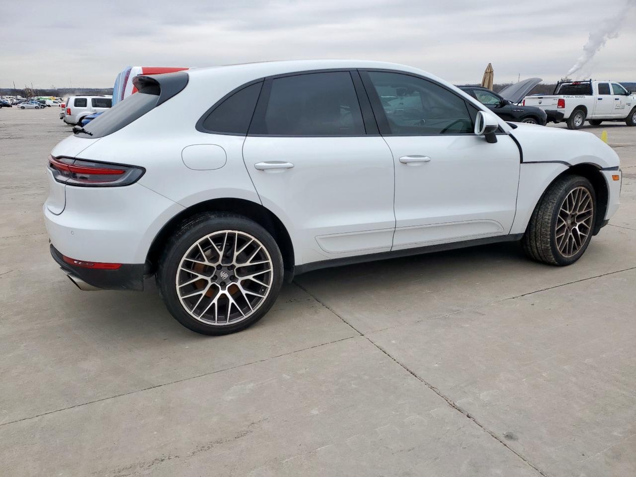 2021 Porsche Macan - Image 3