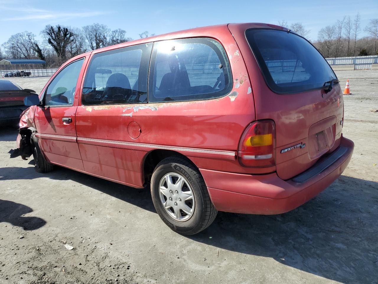 1996 Ford Windstar - Image 2