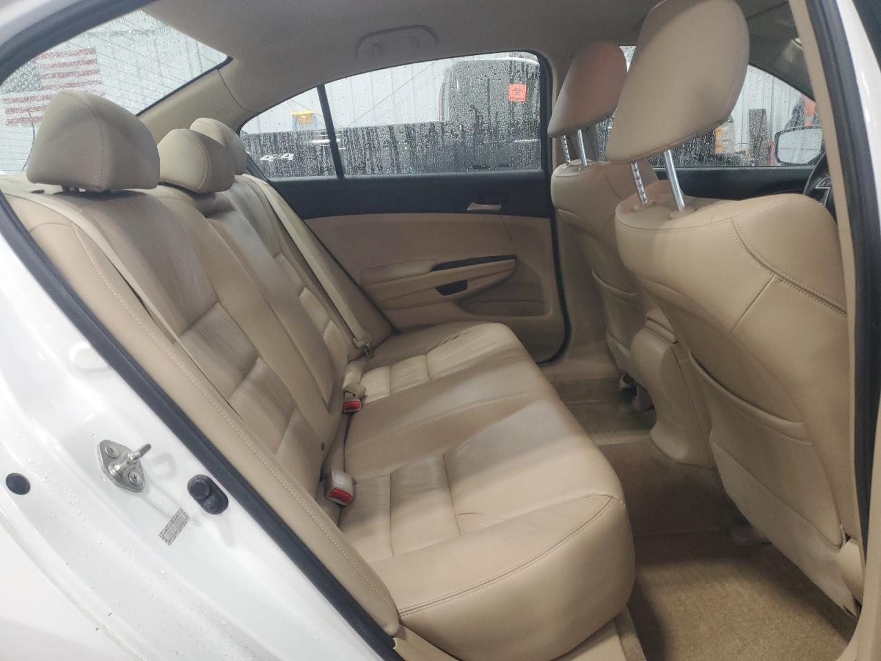 2012 Honda Accord - Image 10
