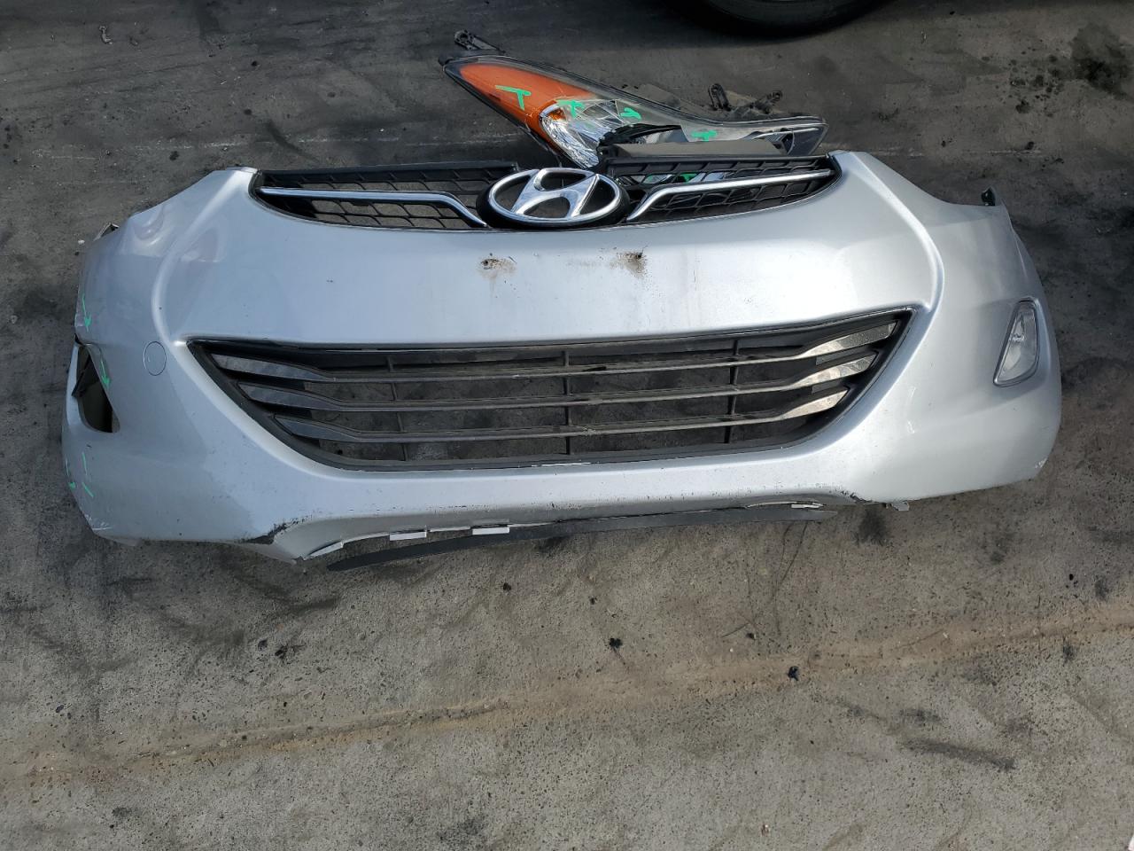 2013 Hyundai Elantra - Image 12