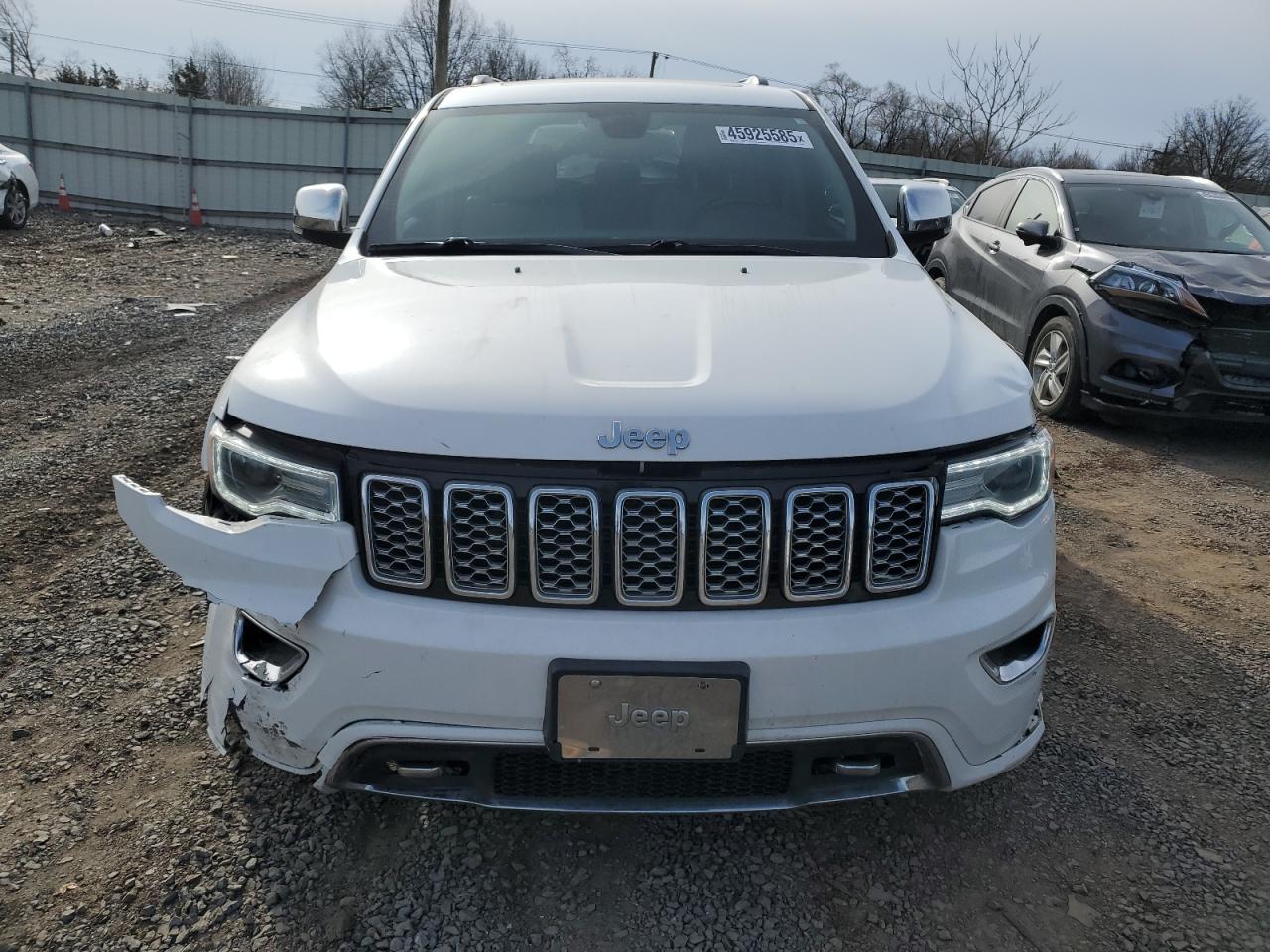 2018 Jeep Grand Cherokee - Image 5