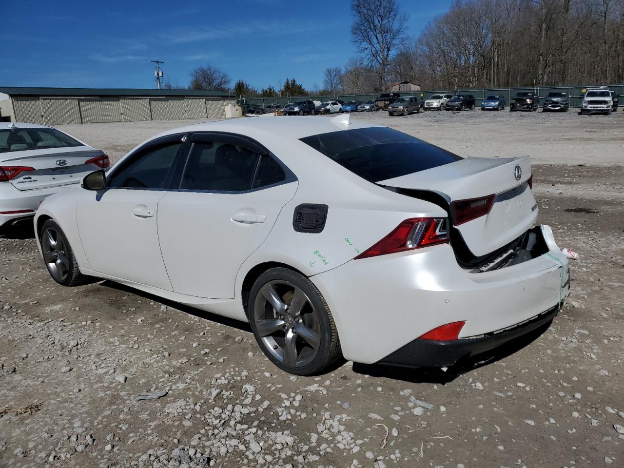 2016 Lexus IS - Image 2
