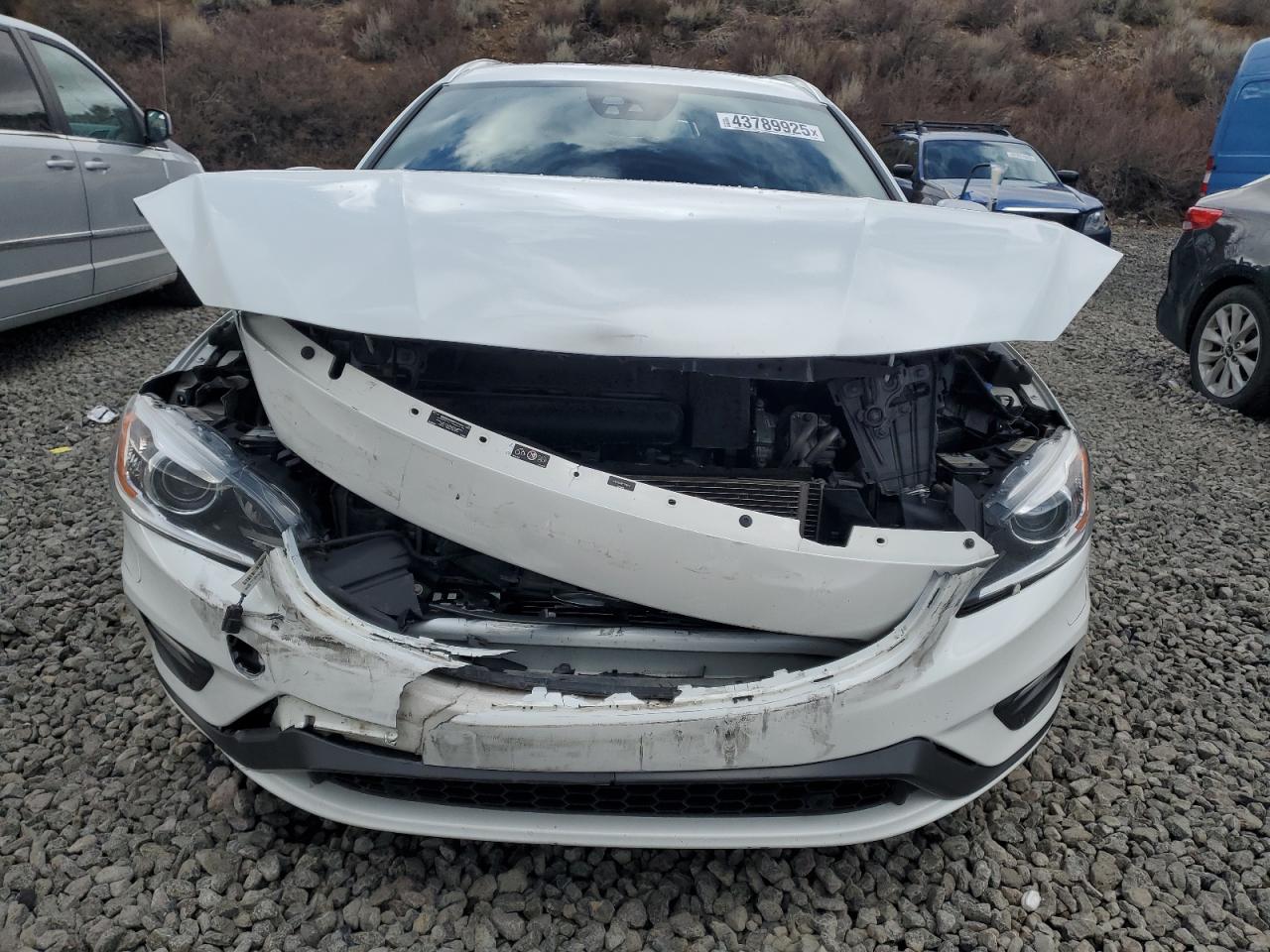 2015 Volvo V60 - Image 5