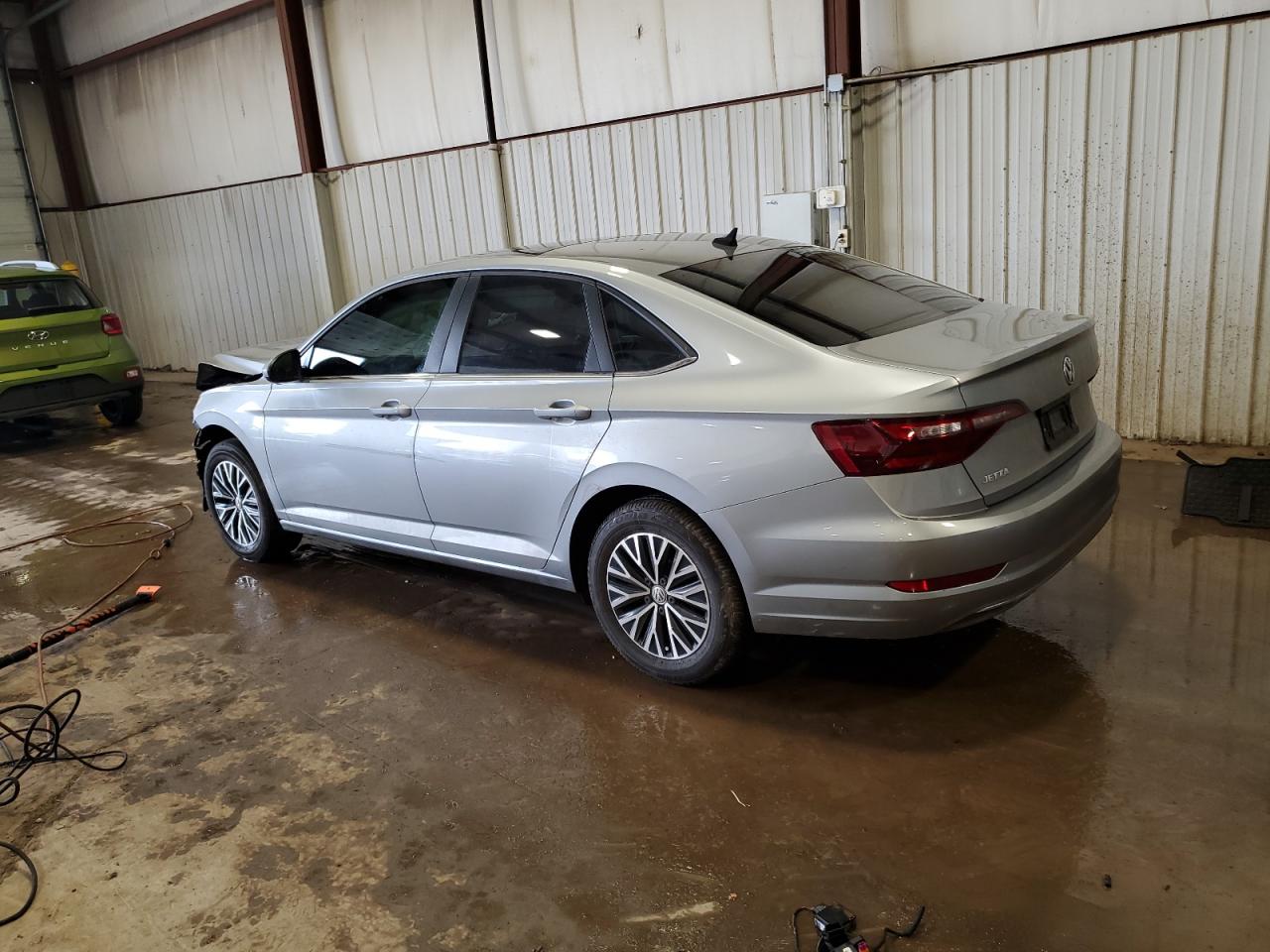 2020 Volkswagen Jetta - Image 2