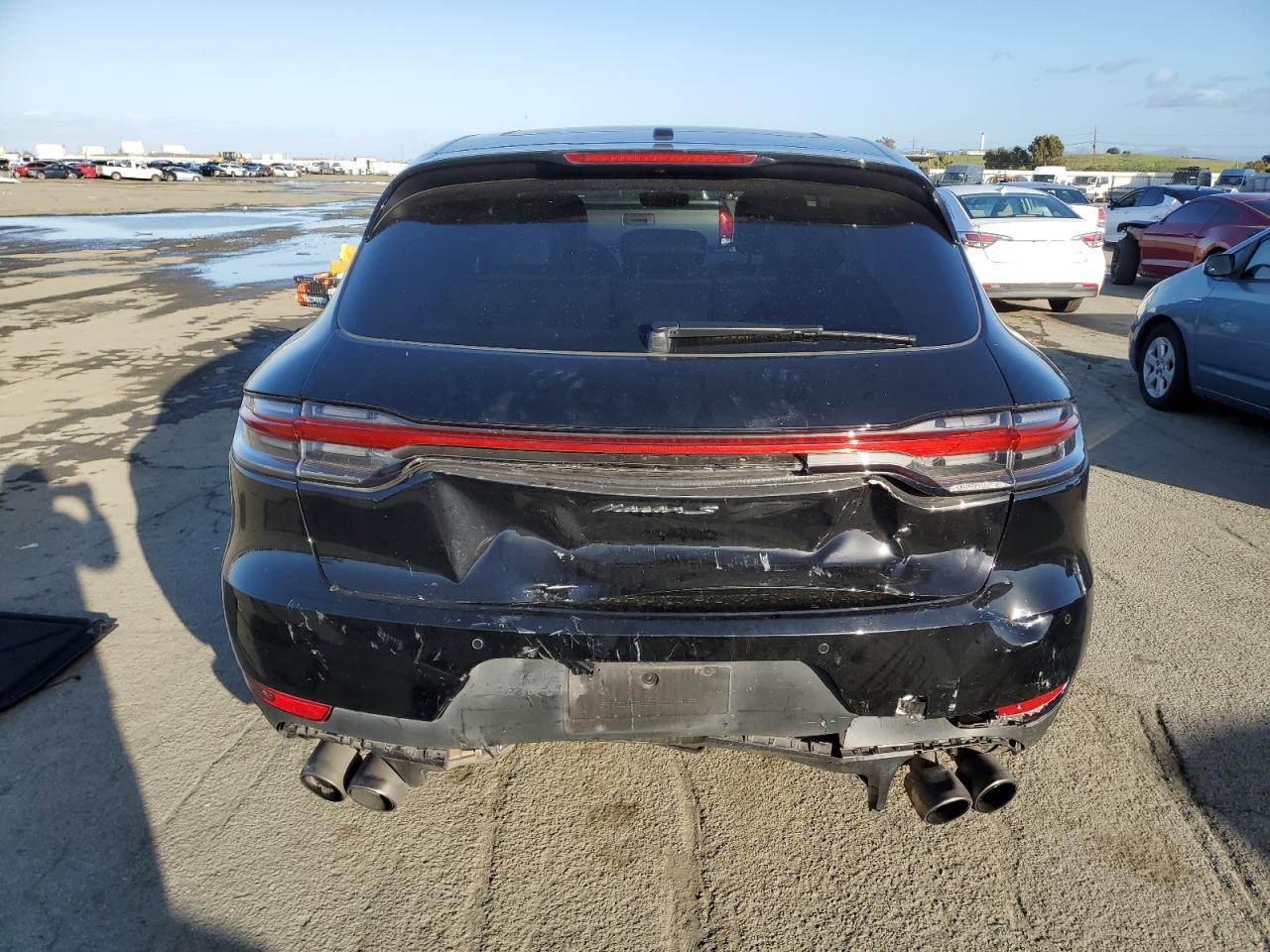 2021 Porsche Macan - Image 6