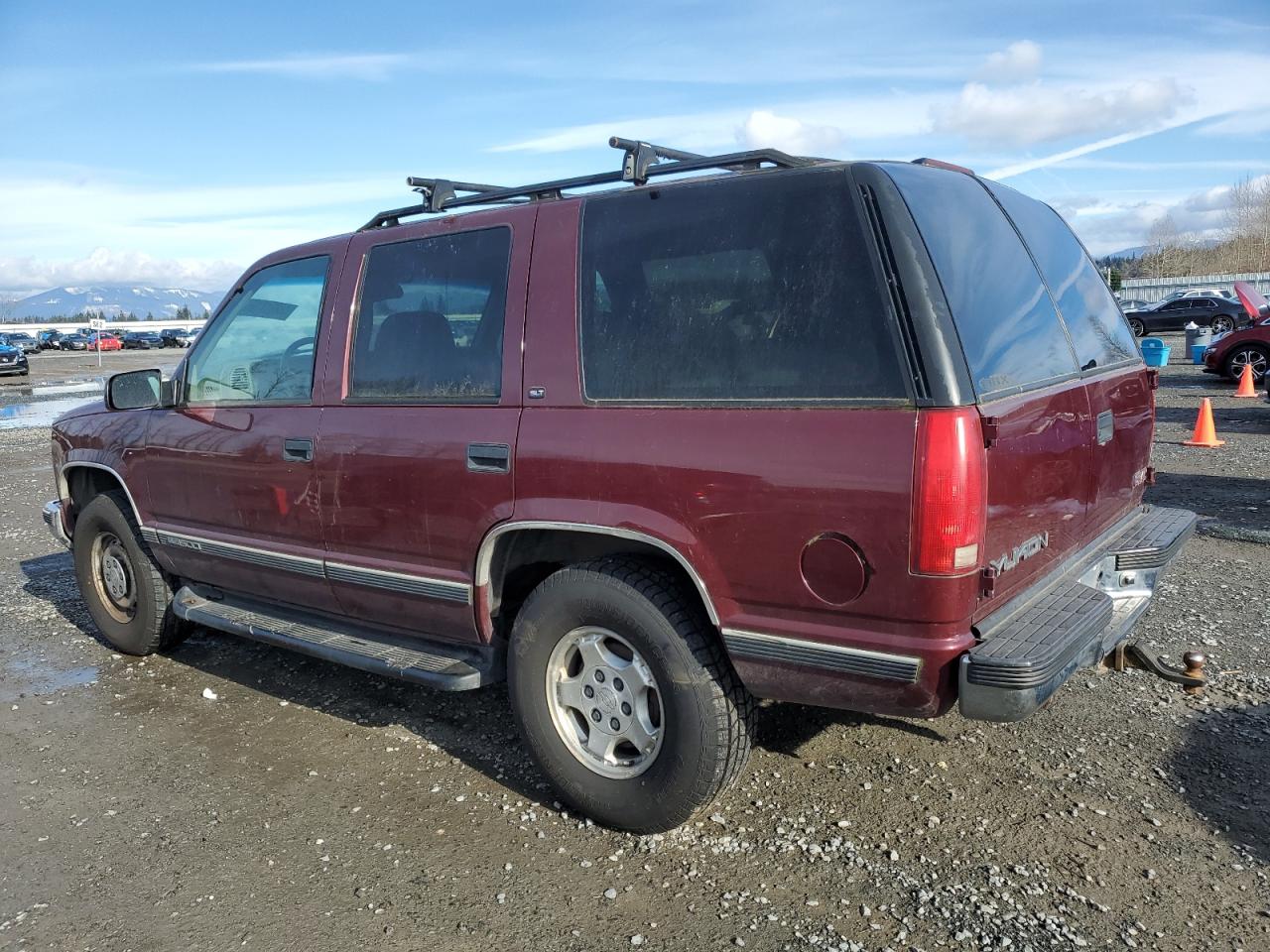 1998 GMC Yukon - Image 2