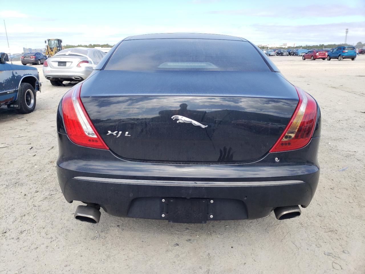 2012 Jaguar XJ - Image 6
