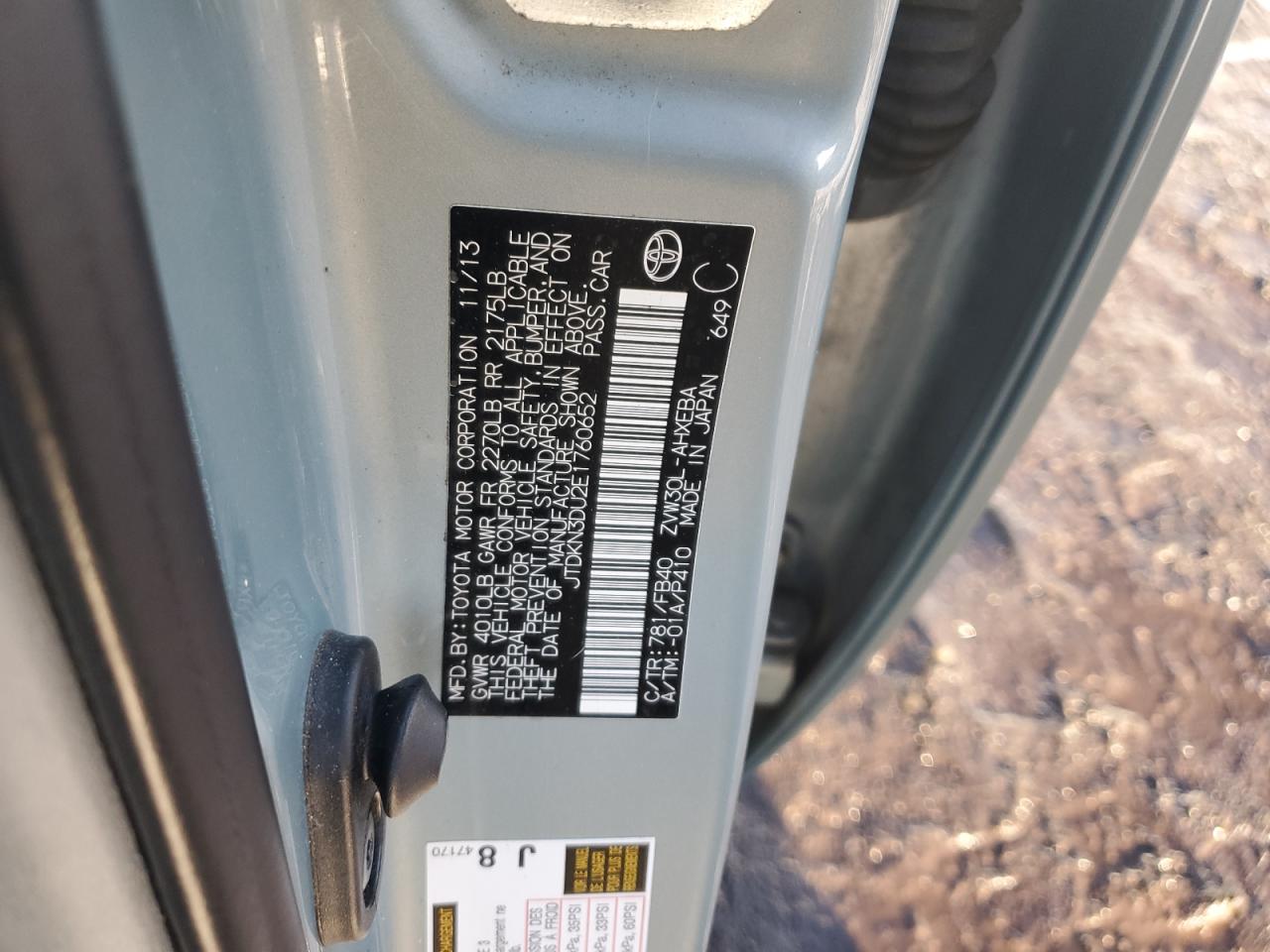 2014 Toyota Prius - Image 14