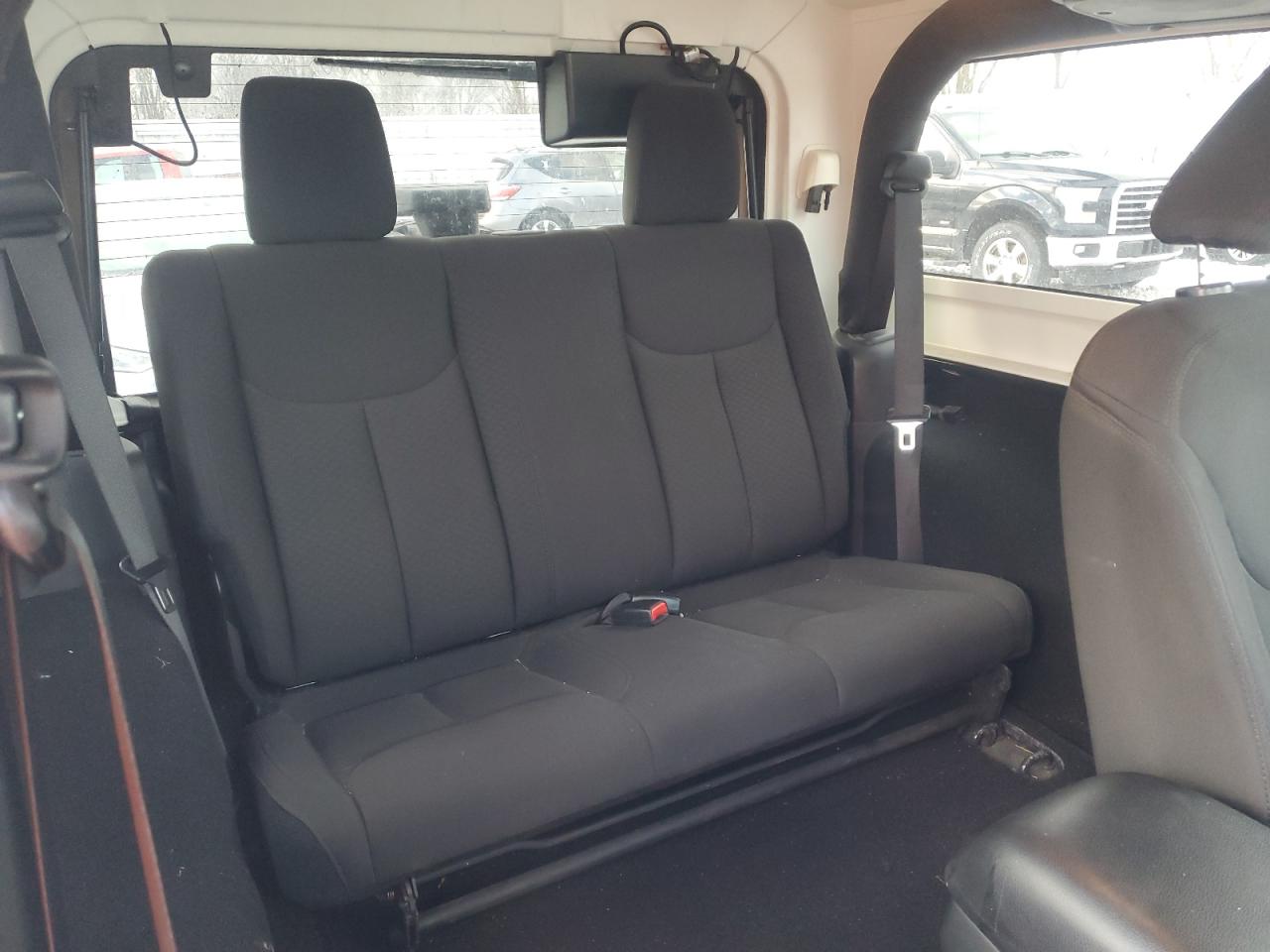 2016 Jeep Wrangler - Image 10