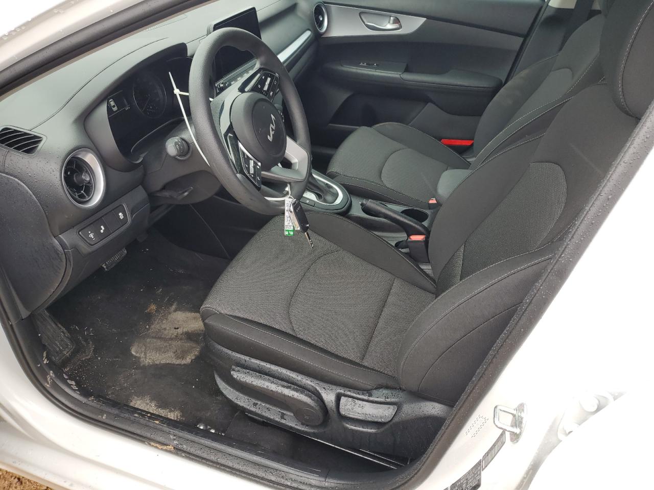 2024 Kia Forte - Image 7