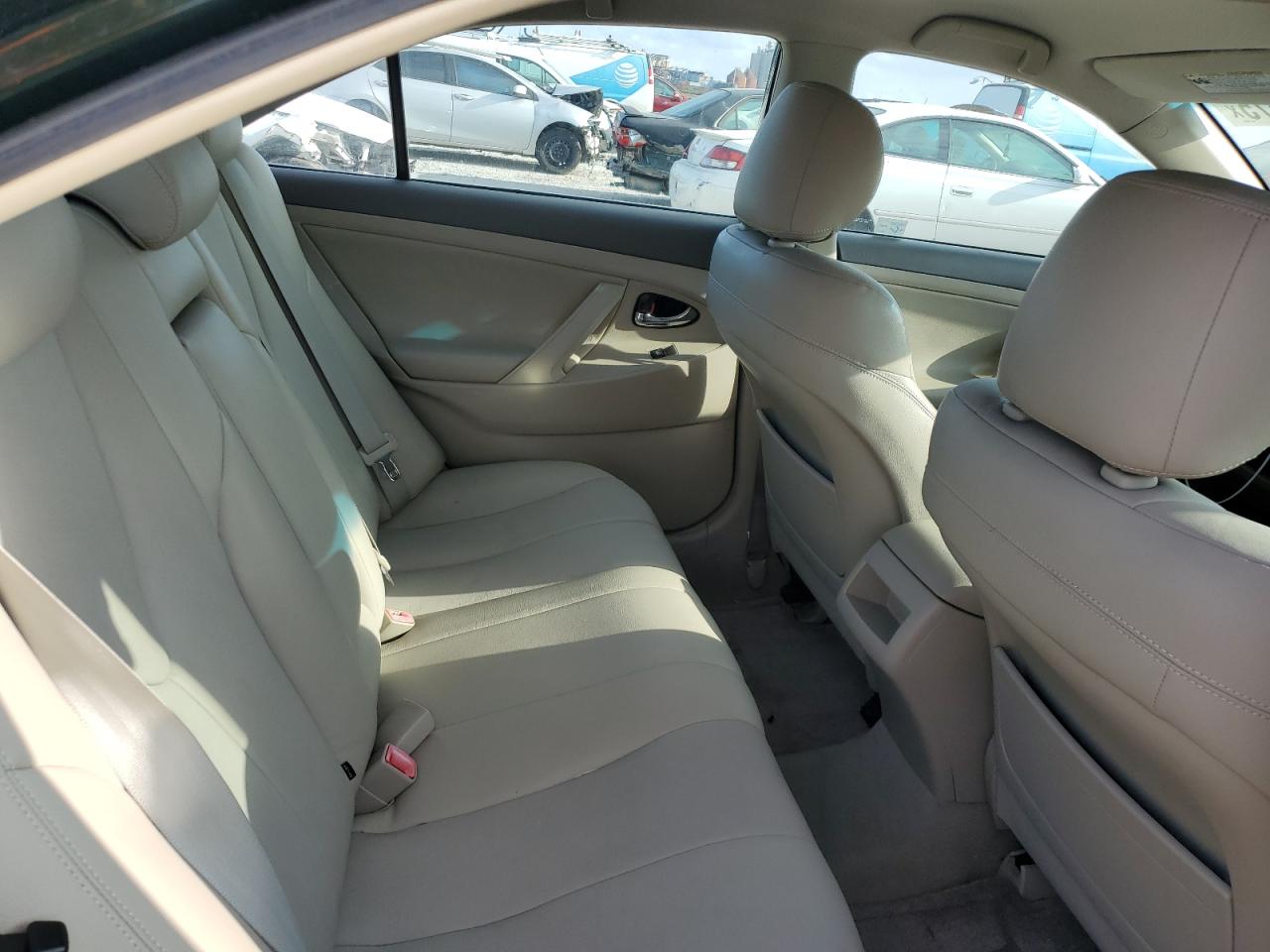 2010 Toyota Camry - Image 10