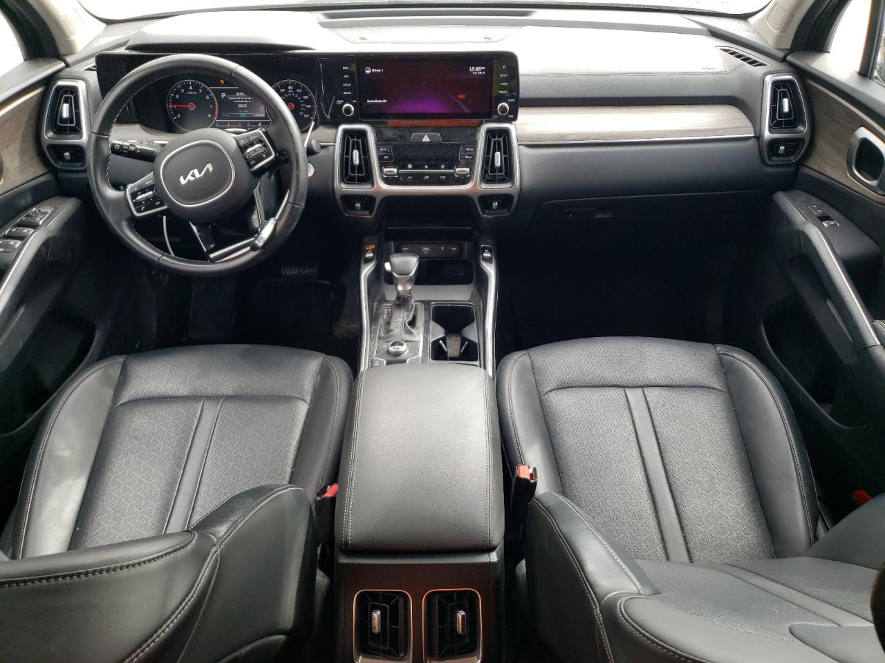 2022 Kia Sorento - Image 8
