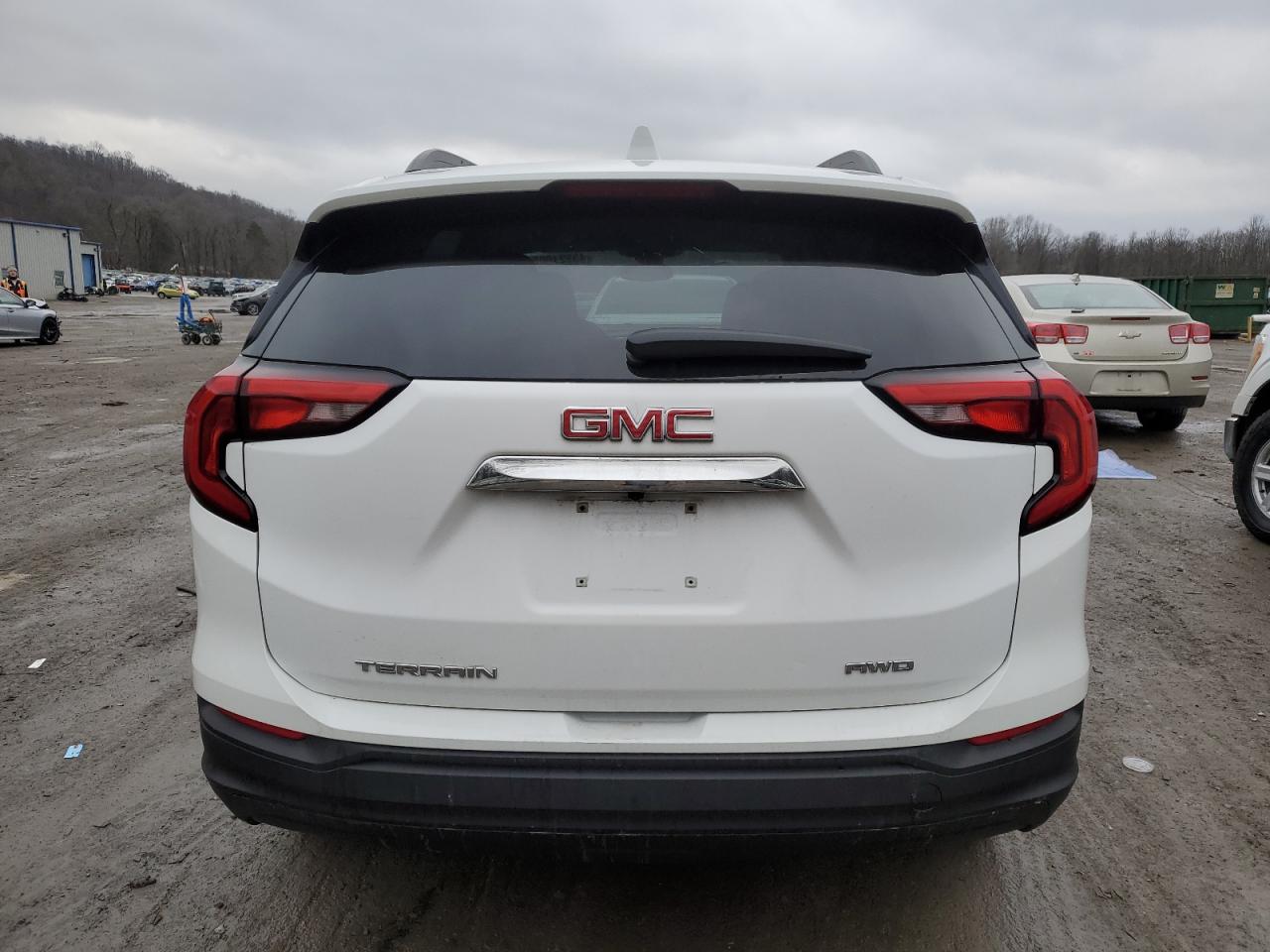 2021 GMC Terrain - Image 6