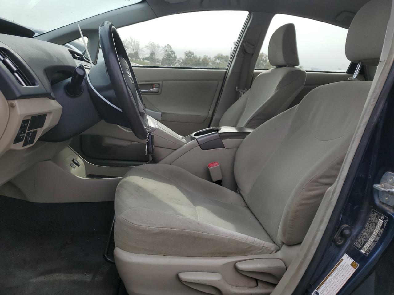 2012 Toyota Prius - Image 7