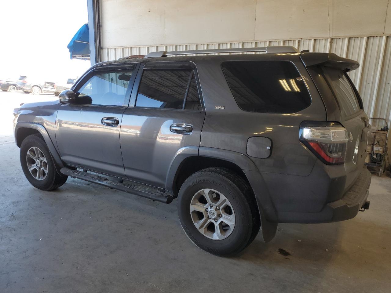 2016 Toyota 4Runner - Image 2