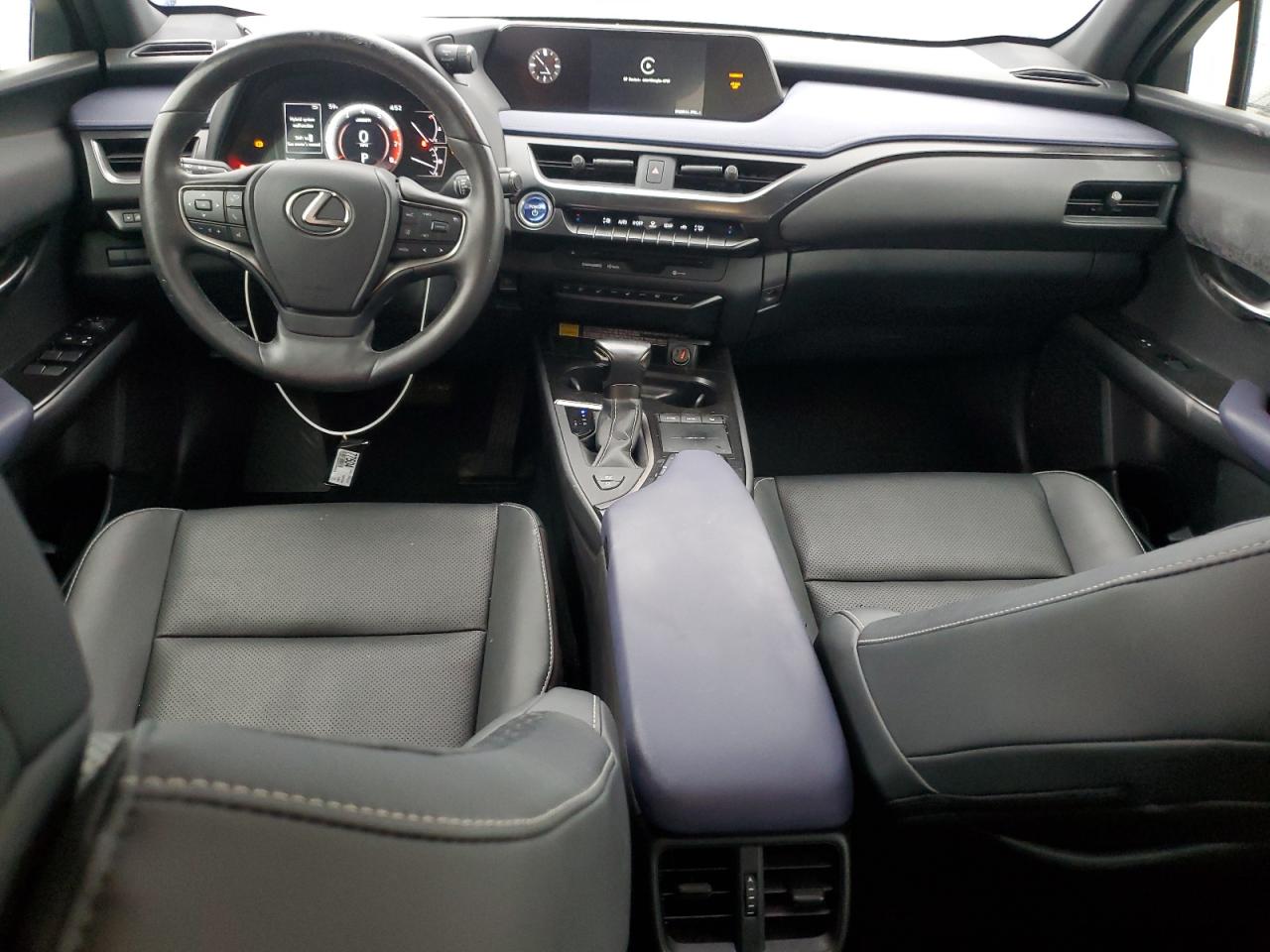2021 Lexus UX - Image 8